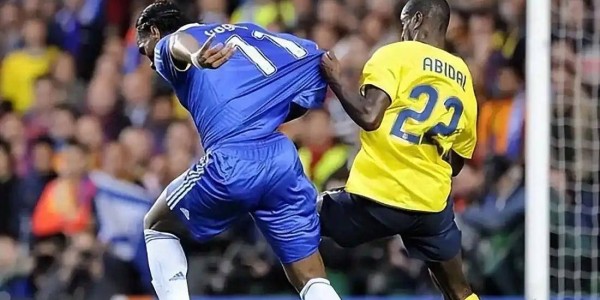 巴萨裁判门风波:梅西地位会受影响吗?