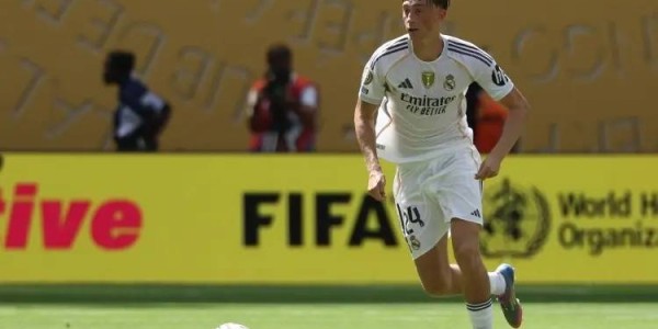 巴萨1-0险胜藏隐忧：亚马尔封神难掩短板，双线争冠这样能行？