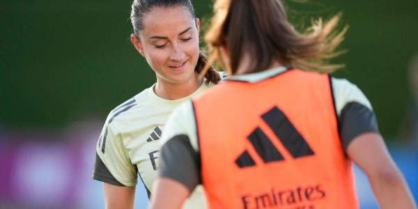 皇马女足欧冠首秀狂胜罗马,主帅揭秘背后故事